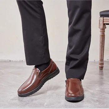 Мужская обувь Мужская обувь из натуральной кожи Повседневная мужская обувь Дышащие офисные туфли Мужская дизайнерская обувь для вождения Кроссовки